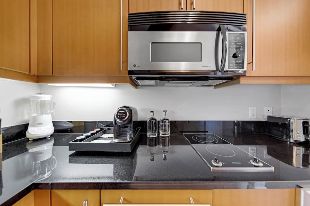 Four Seasons Studio Kitchen property views in Miami, FL — gallery photo 3