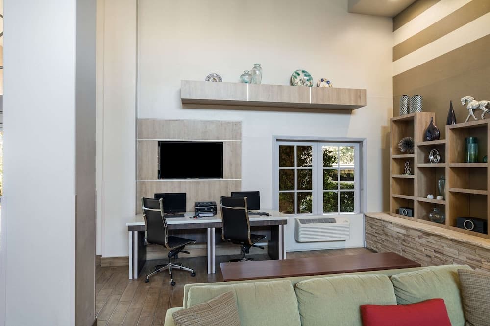 MainStay Suites John Wayne Airport by Choice Hotels gallery photo in Santa Ana, CA — image 58