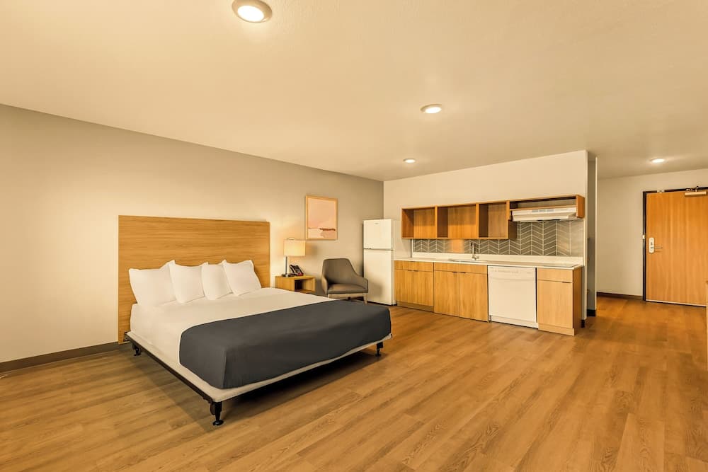 LivAway Suites Phoenix-Surprise gallery photo in Surprise, AZ — image 4