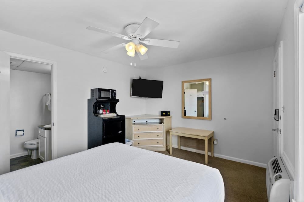 The Beach House gallery photo in Carolina Beach, NC — image 5