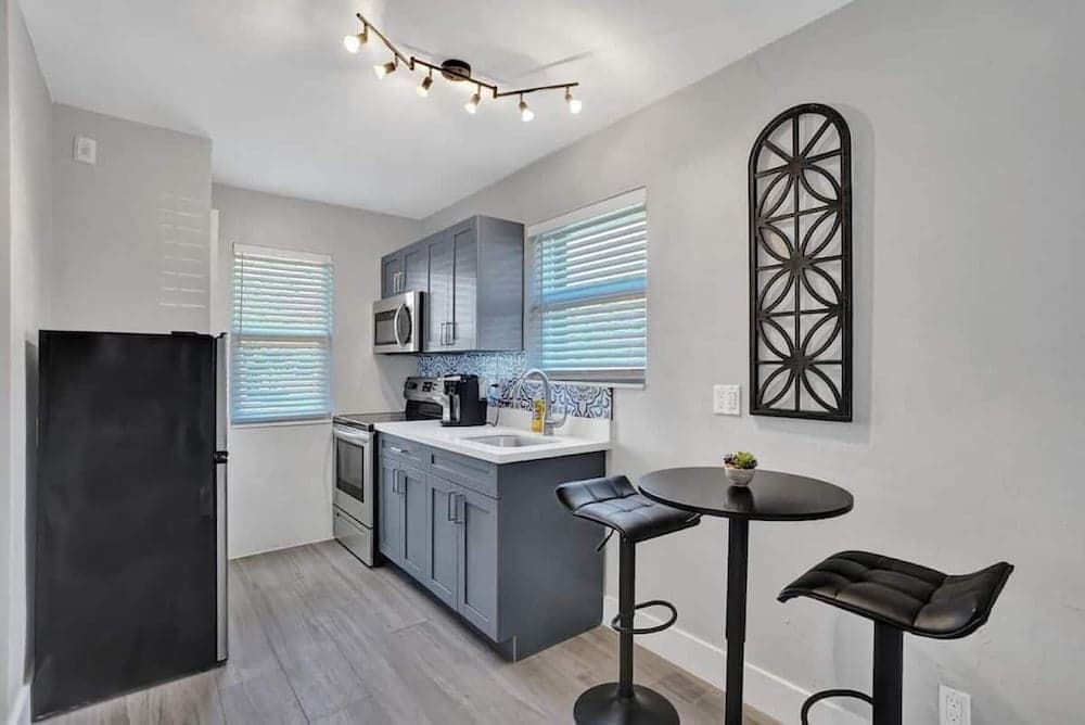 Rustic by Stay Hospitality property views in Fort Lauderdale, FL — gallery photo 3