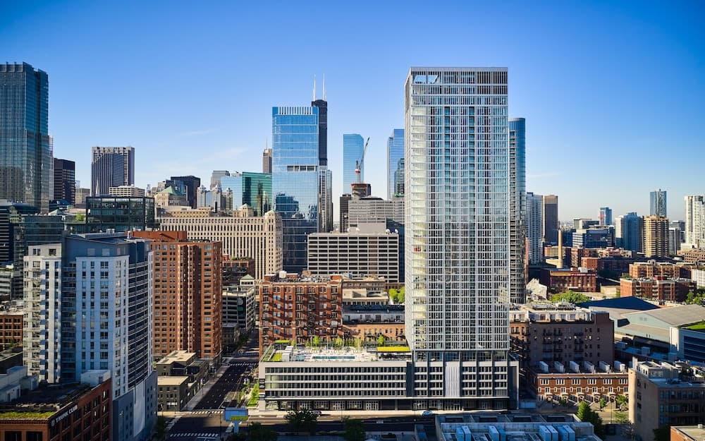 Level Chicago - River North featured exterior or lobby in Chicago, IL — similar hotel