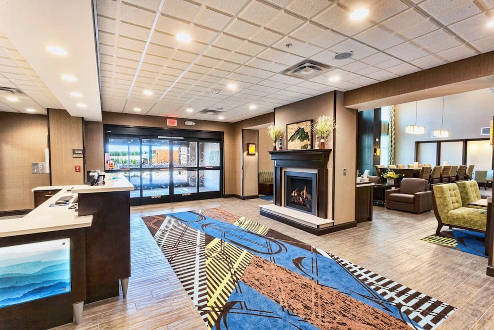 Hampton Inn & Suites Duluth North/Mall Area property views in Duluth, MN — gallery photo 3