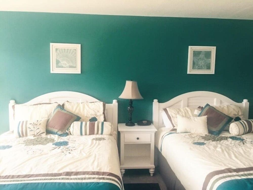 Beachfront Resort gallery photo in Port Clinton, OH — image 26