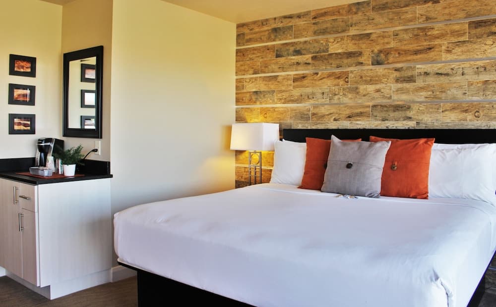 Inn on the Cliff interior in St. George, UT — gallery photo 2