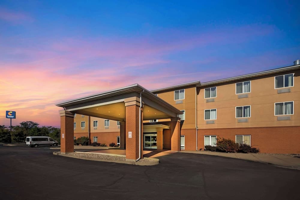 Comfort Inn & Suites Porter near Indiana Dunes — hotel in Chesterton, Indiana