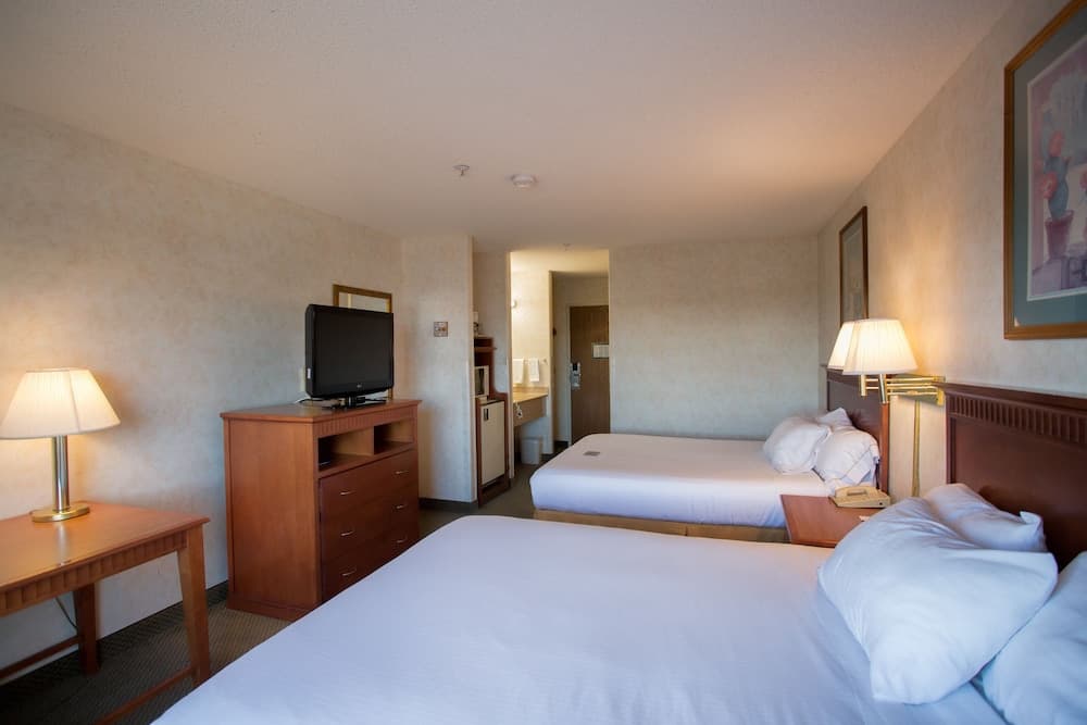 Vagabond Inn Executive - Green Valley property views in Green Valley, AZ — gallery photo 3
