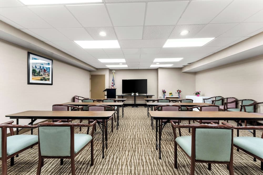 SureStay Plus by Best Western Reading North gallery photo in Reading, PA — image 32