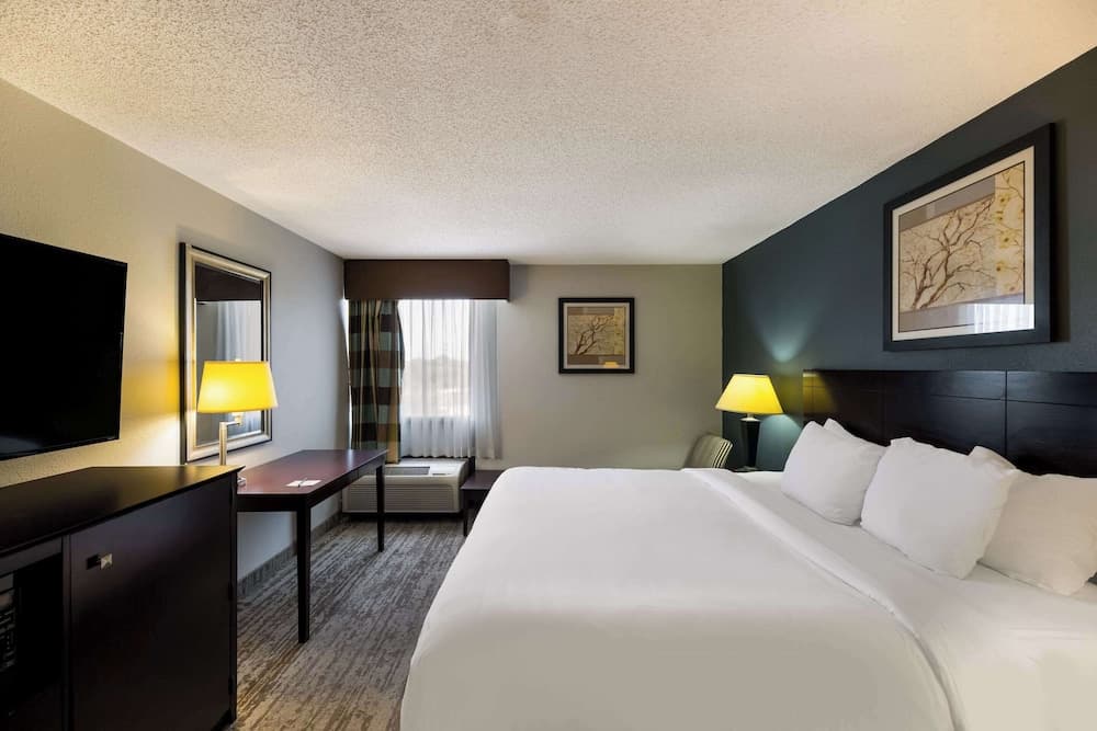 Clarion Hotel San Angelo near Convention Center gallery photo in San Angelo, TX — image 33