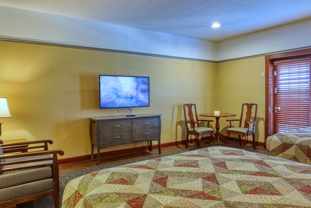 Carlisle Inn Walnut Creek gallery photo in Millersburg, OH — image 19