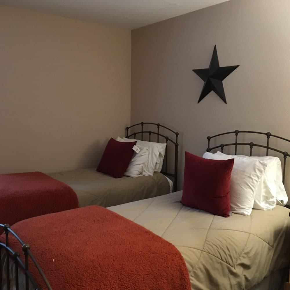 Snakedance Condominiums property views in Taos Ski Valley, NM — gallery photo 3