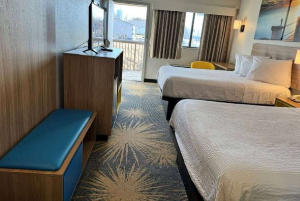 Days Inn by Wyndham Cloverdale Greencastle interior in Cloverdale, IN — gallery photo 2