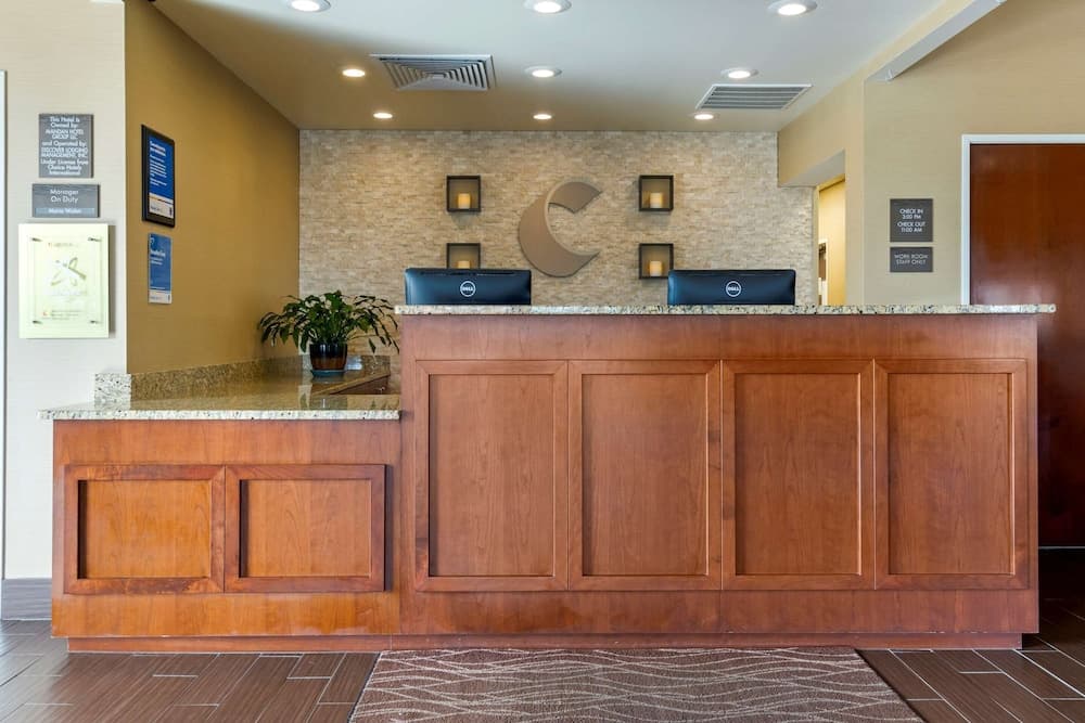 Comfort Inn & Suites Mandan - Bismarck interior in Mandan, ND — gallery photo 2