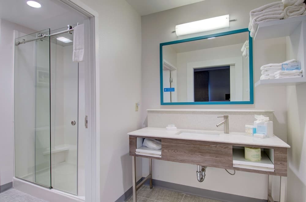 Hampton Inn & Suites Boston/Stoughton property views in Stoughton — gallery photo 3