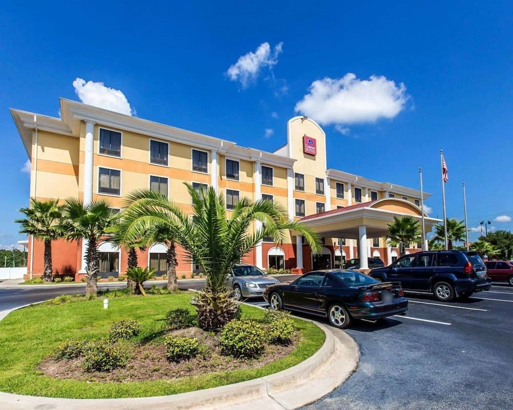 Comfort Suites Waycross featured exterior or lobby in Waycross, GA — similar hotel