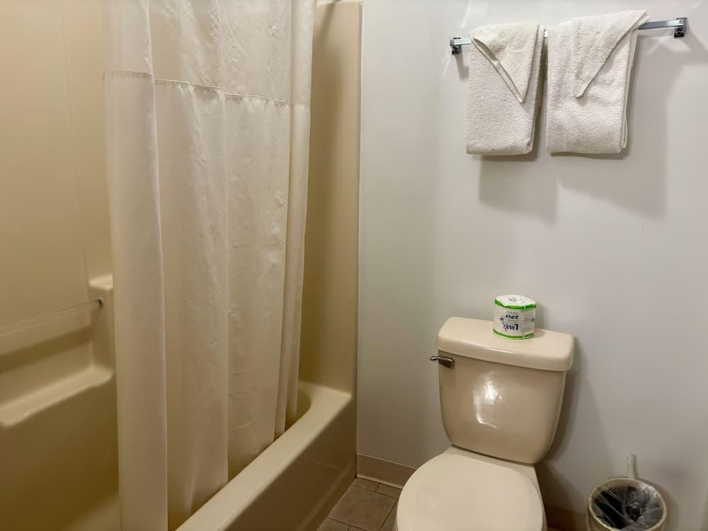 Passport Inn gallery photo in Paradise — image 29