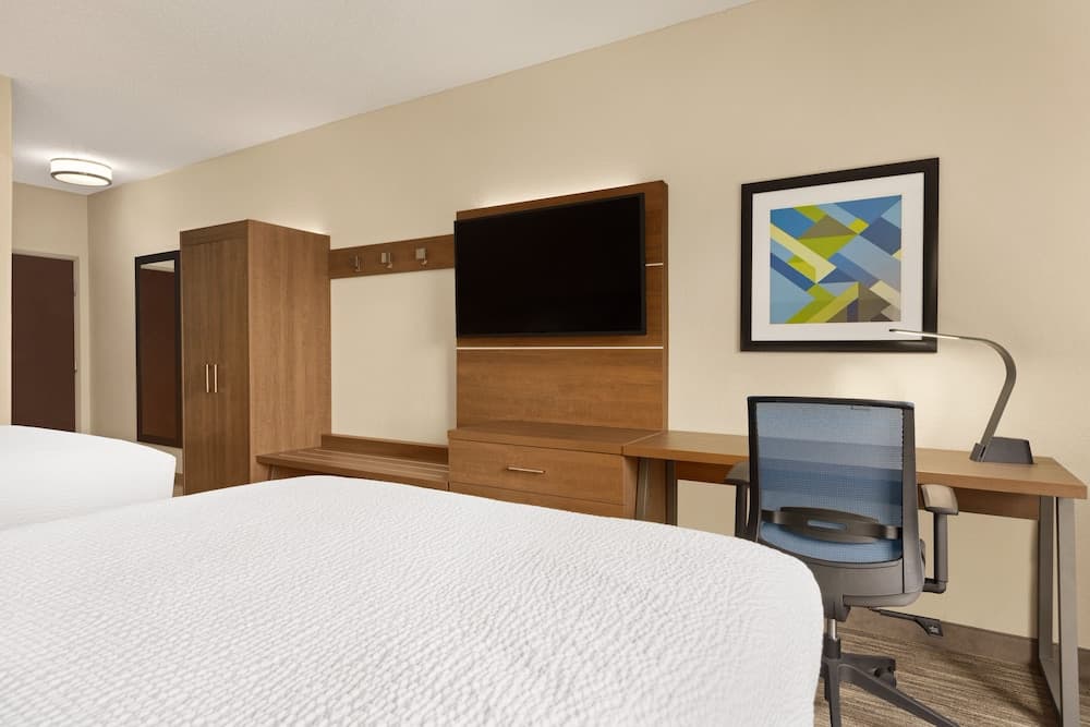 Holiday Inn Express & Suites Akron Regional Airport Area by IHG gallery photo in Akron, OH — image 57