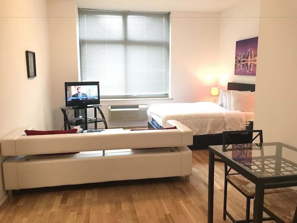 Downtown Luxury Suites interior in Jersey City, NJ — gallery photo 2