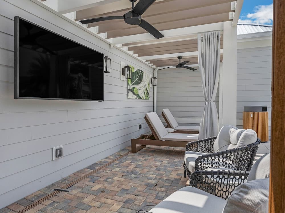 Landing Townhomes Davenport interior in Davenport, FL — gallery photo 2
