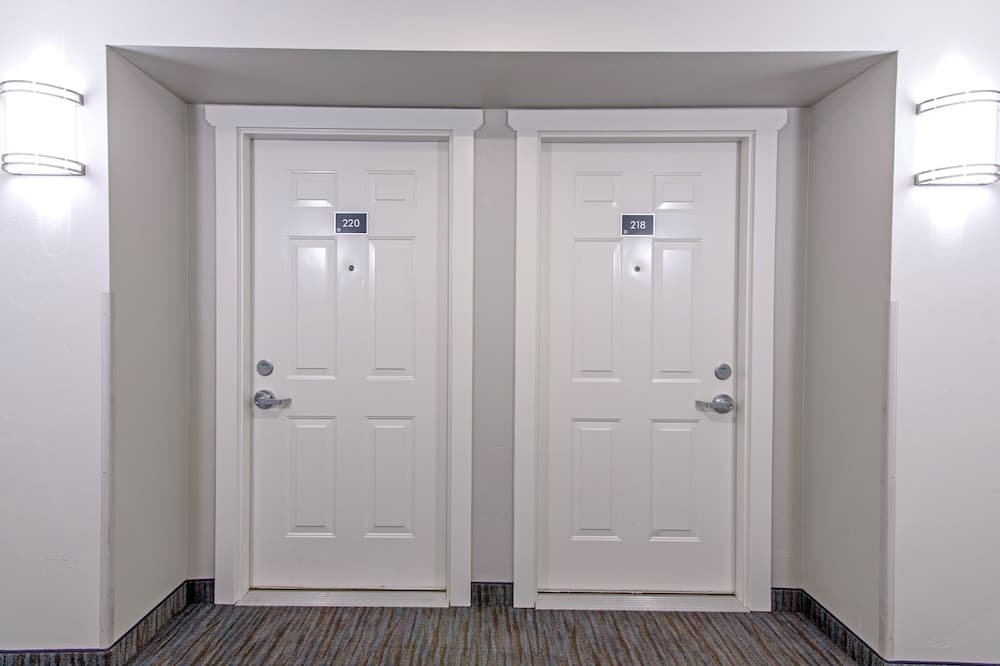 The Gunnison Inn at Dos Rios Golf Course interior in Gunnison, CO — gallery photo 2