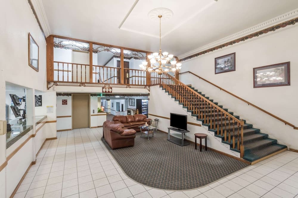 Days Inn by Wyndham Evanston WY interior in Evanston, WY — gallery photo 2