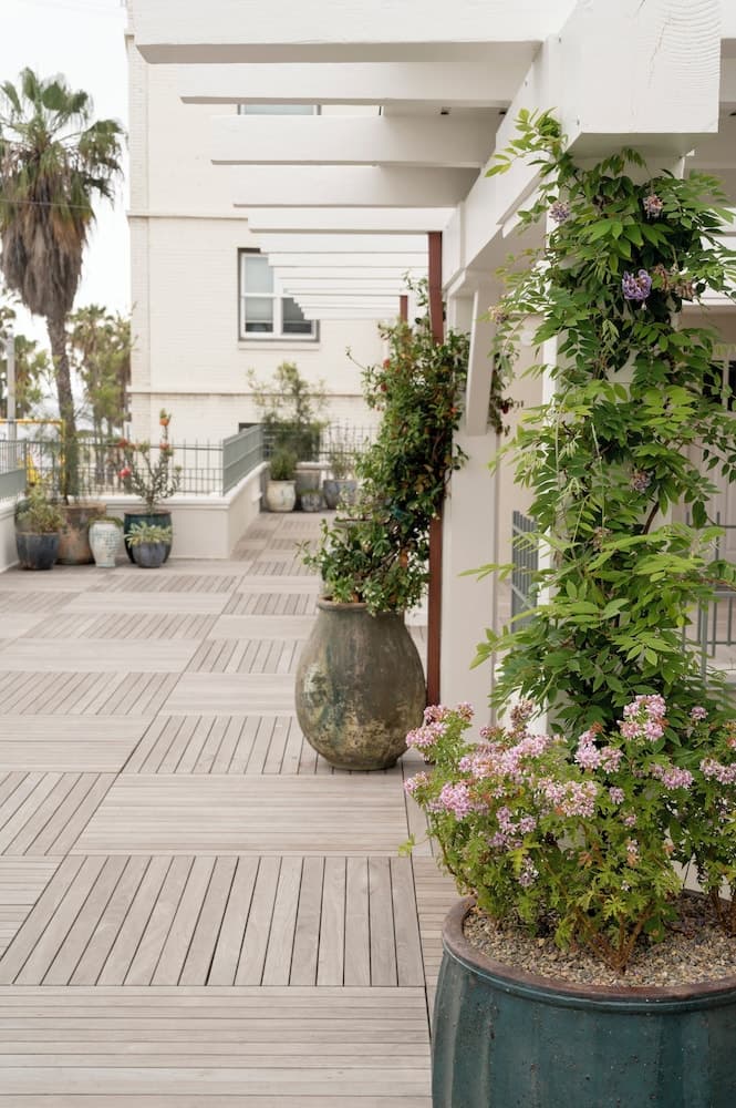 Vitorrja featured exterior or lobby in Venice, CA — similar hotel