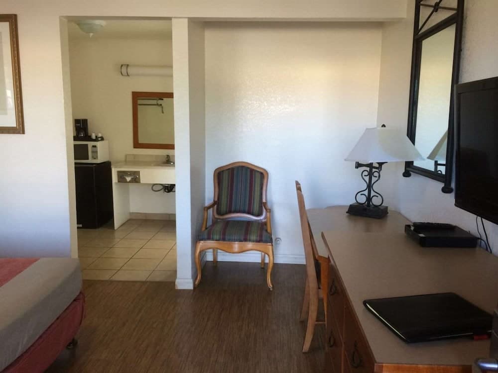 Vagabond Inn Hemet gallery photo in Hemet, CA — image 18