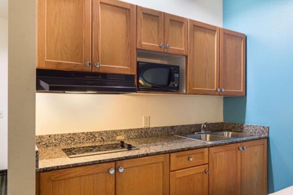 Budget Inn and Suites property views in Ganado, TX — gallery photo 3