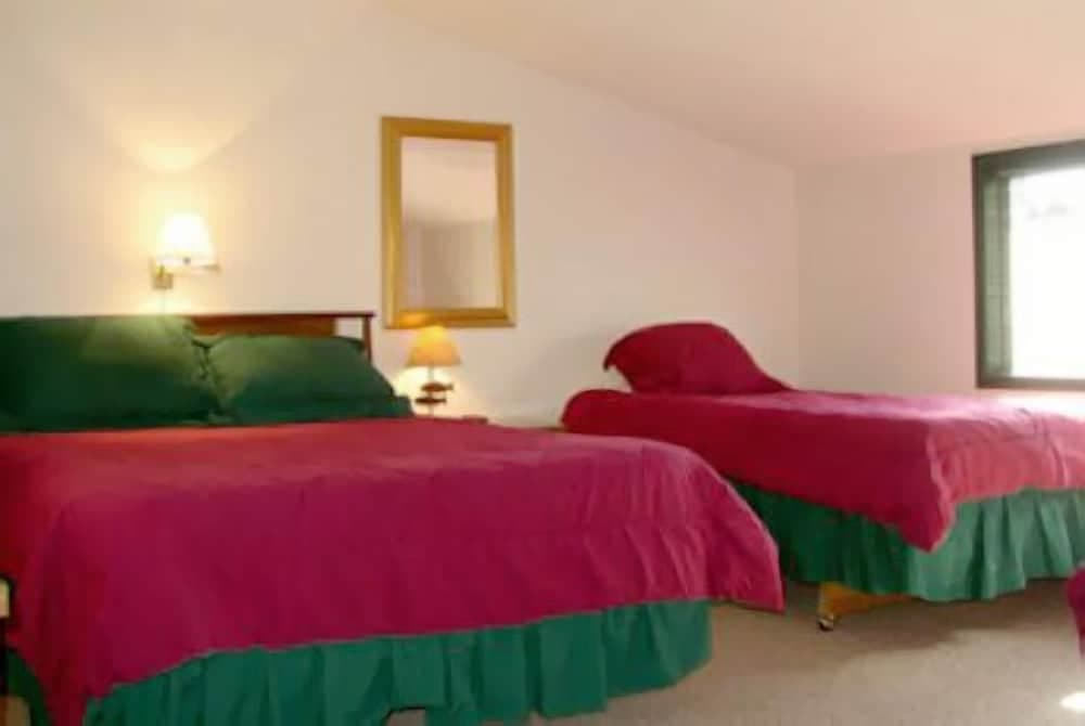 Brundage Inn property views in McCall, ID — gallery photo 3