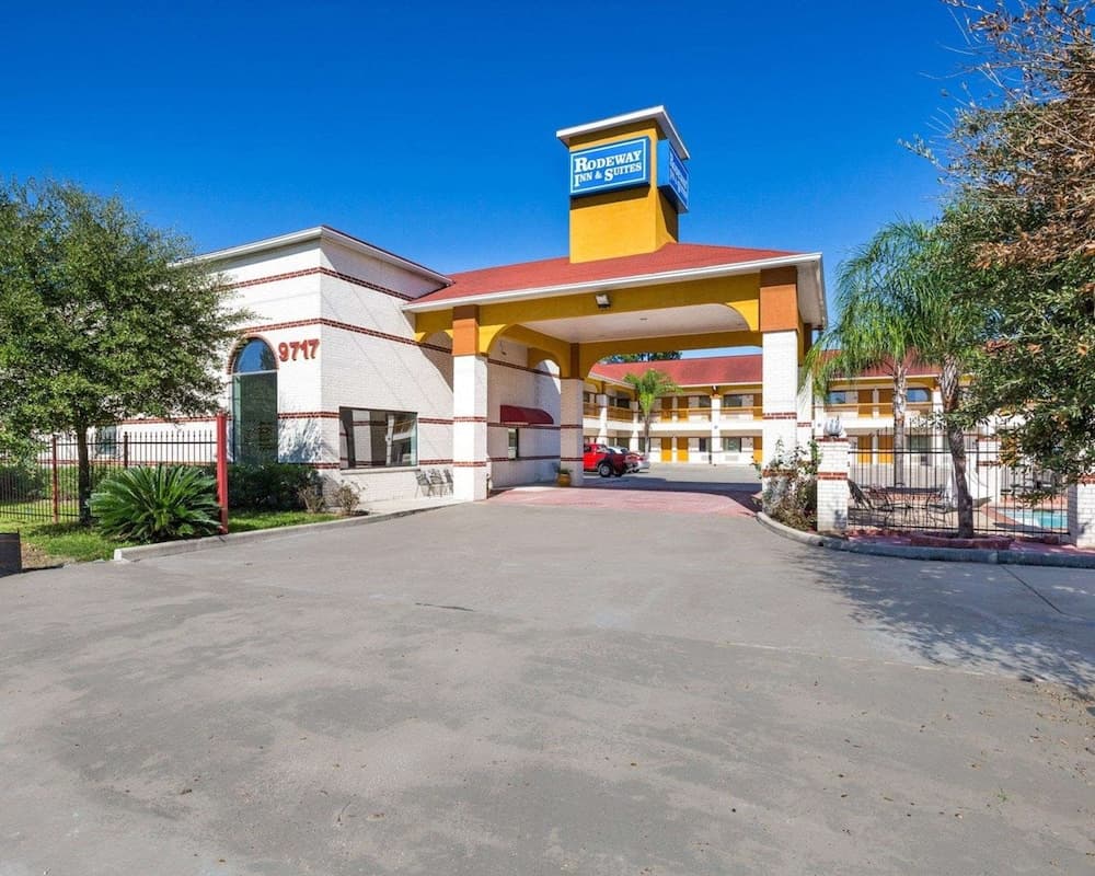 Rodeway Inn & Suites Humble IAH — hotel in Humble, Texas
