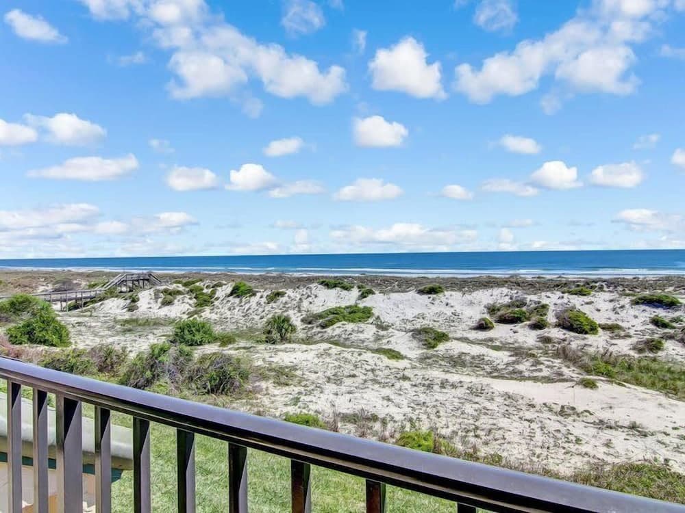 708 Sailmaker interior in Fernandina Beach, FL — gallery photo 2