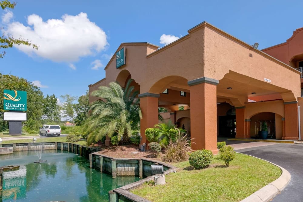 Quality Inn & Suites Jacksonville-Baymeadows featured exterior or lobby in Jacksonville, FL — similar hotel