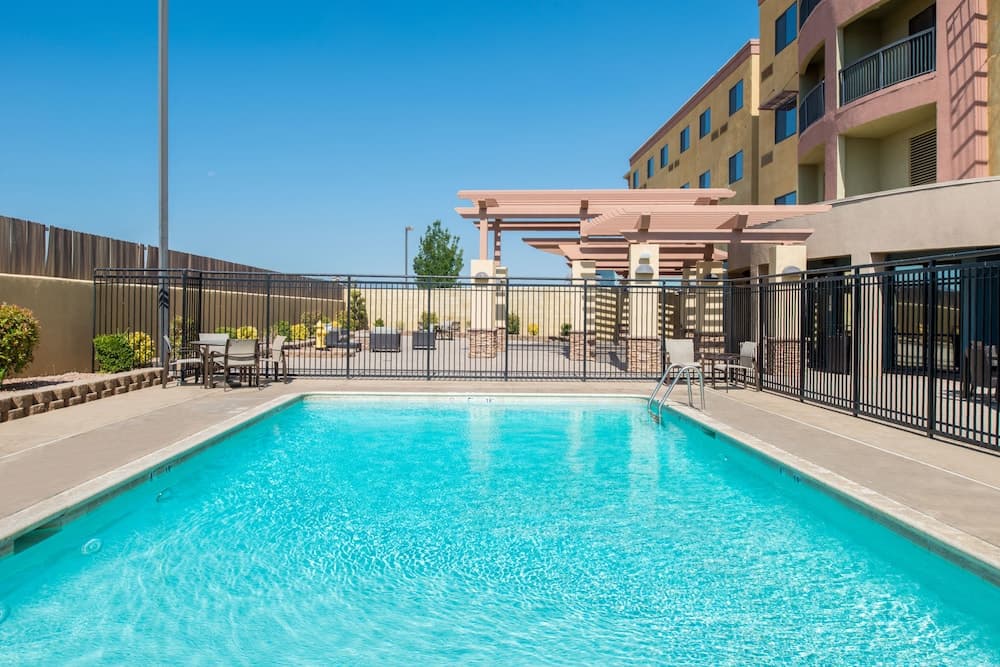 Courtyard Marriott Victorville gallery photo in Hesperia, CA — image 15