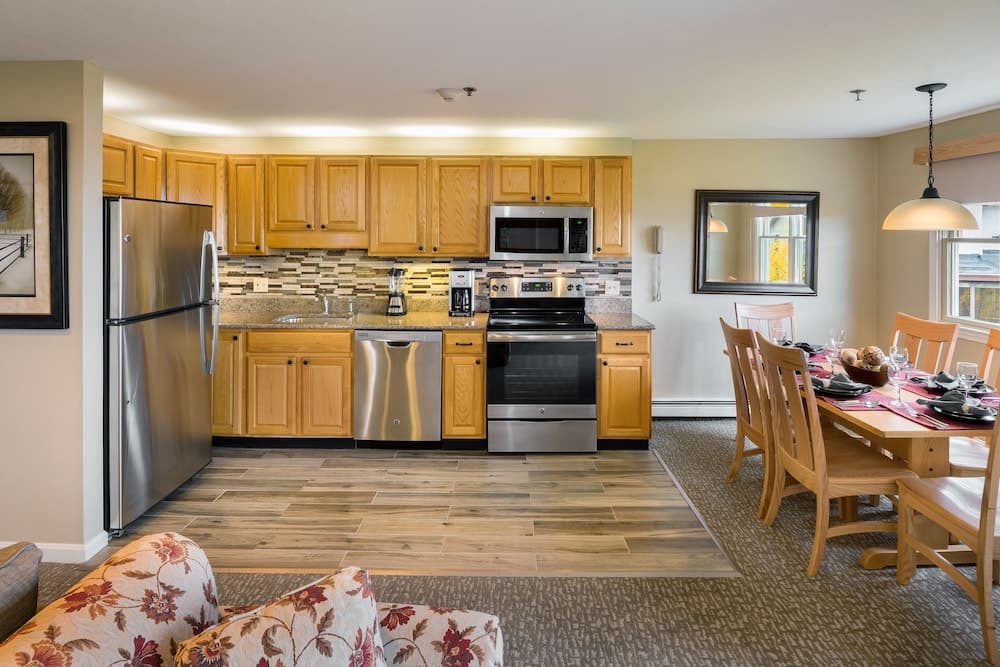 Steele Hill Resorts property views in Sanbornton — gallery photo 3