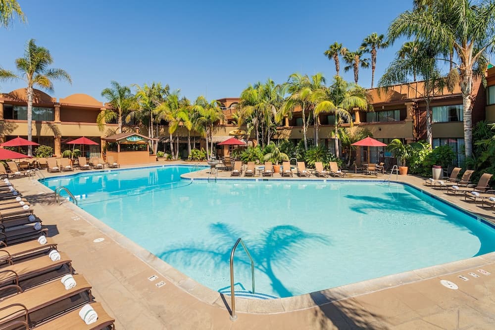 Handlery Hotel featured exterior or lobby in San Diego, CA — similar hotel