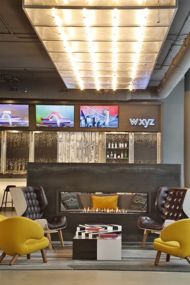 Aloft Chicago Mag Mile property views in Chicago, IL — gallery photo 3