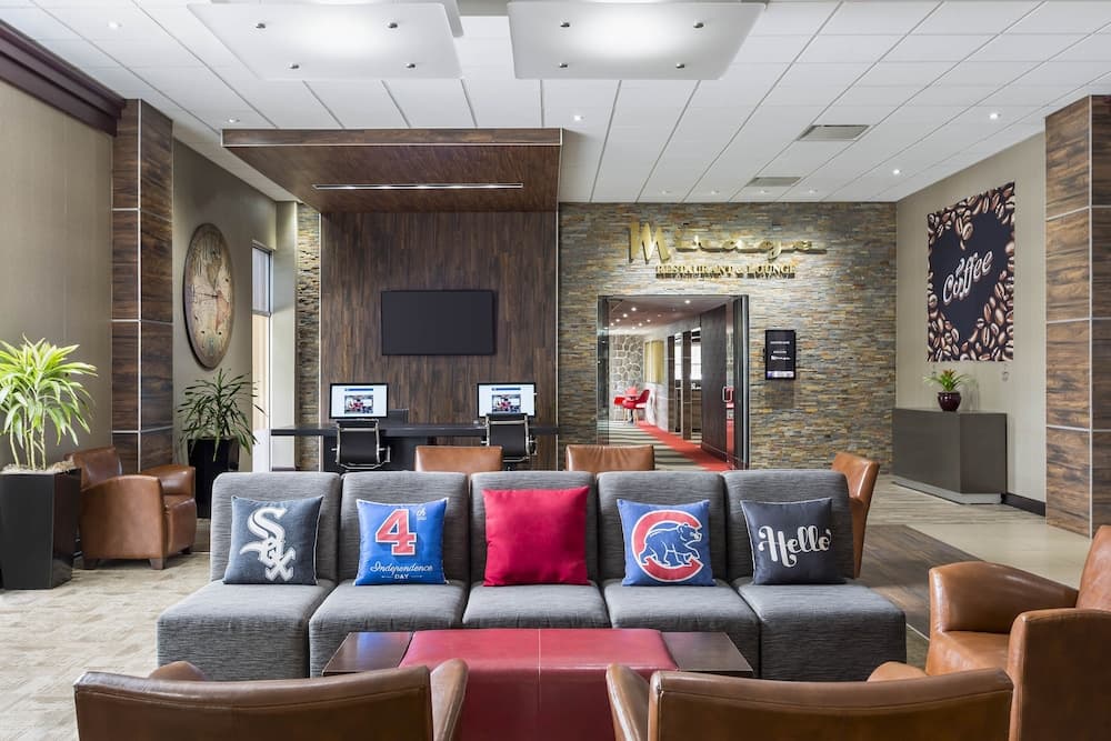 Four Points by Sheraton Chicago O'Hare Airport property views in Schiller Park, IL — gallery photo 3