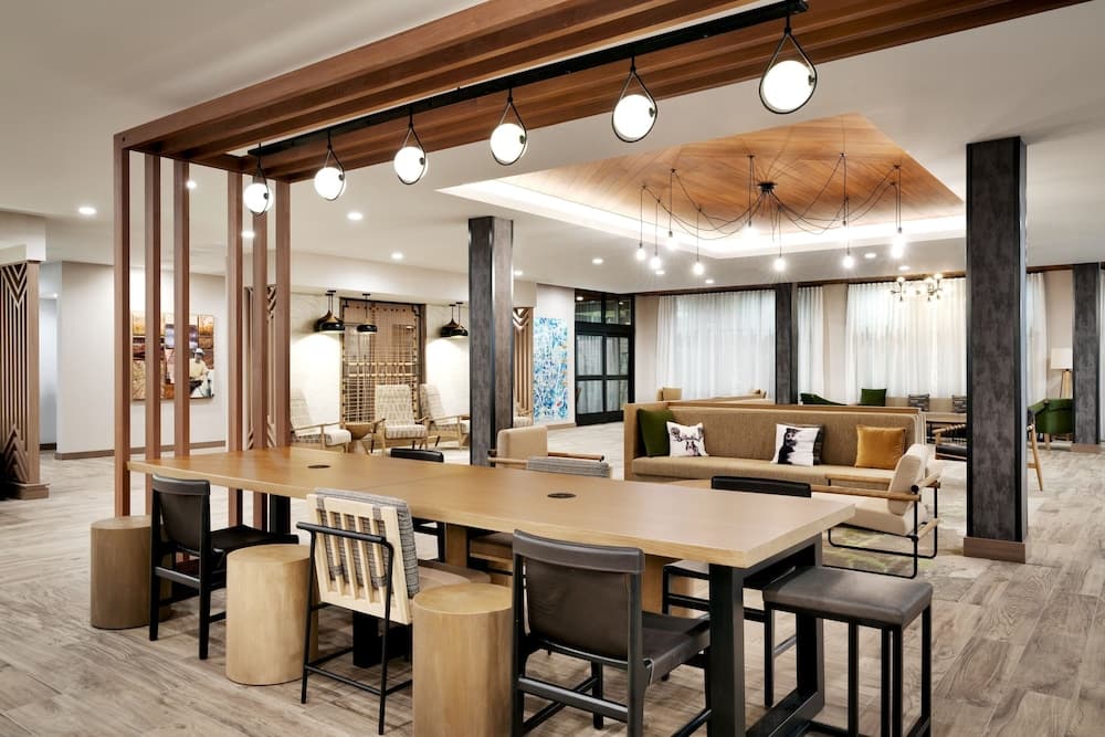 Fairfield Inn & Suites by Marriott Show Low interior in Show Low, AZ — gallery photo 2