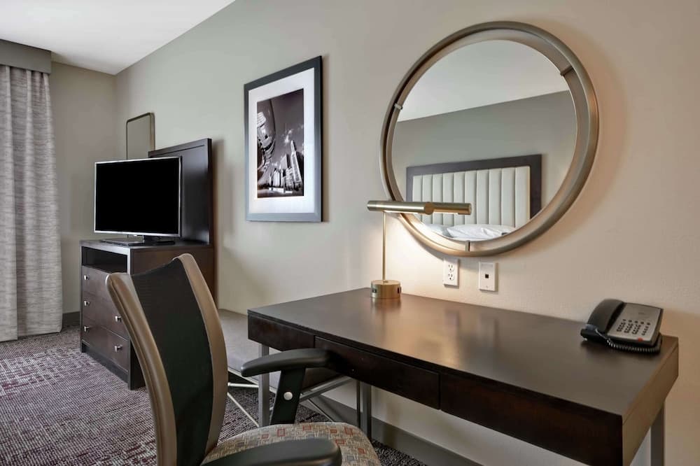 DoubleTree by Hilton Chicago Midway Airport gallery photo in Chicago, IL — image 30