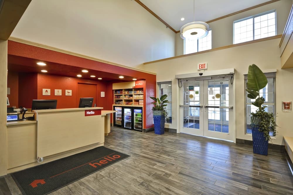 TownePlace Suites by Marriott Sioux Falls interior in Sioux Falls, SD — gallery photo 2