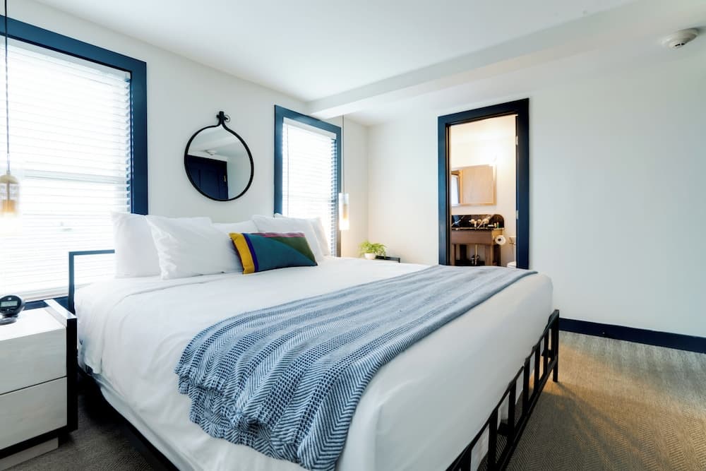 Morgan Hotel property views in Oak Bluffs, MA — gallery photo 3