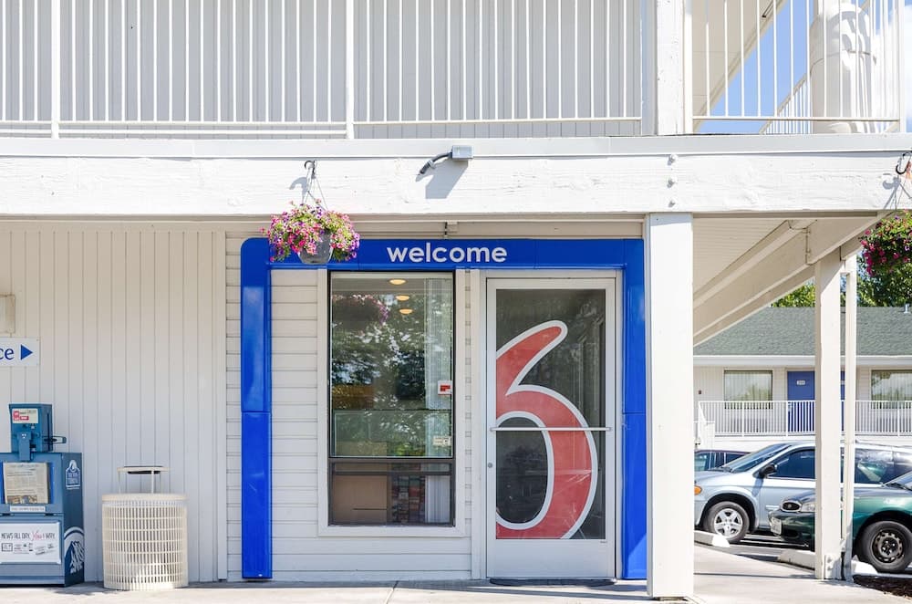 Motel 6 Tacoma, WA - South gallery photo in Tacoma, WA — image 7