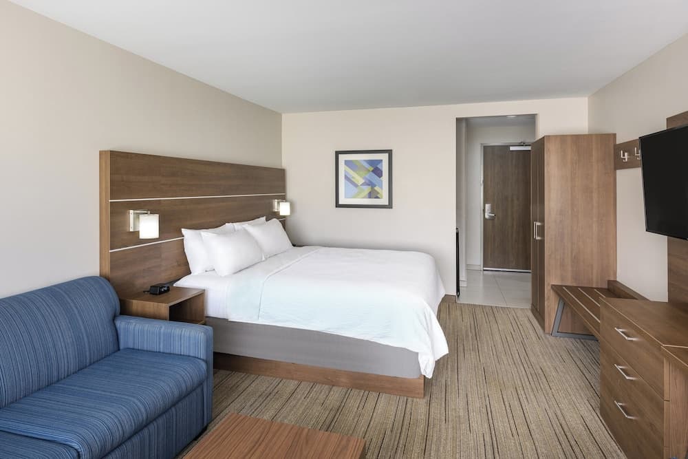 Holiday Inn Express & Suites Phoenix East - Gilbert by IHG gallery photo in Gilbert, AZ — image 6