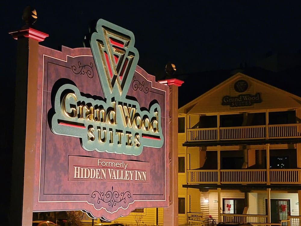 Grand Wood Suites gallery photo in Nashville, IN — image 6