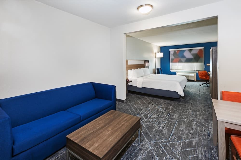 Holiday Inn Express Hotel & Suites - Houston Space Center by IHG featured exterior or lobby in Webster, TX — similar hotel