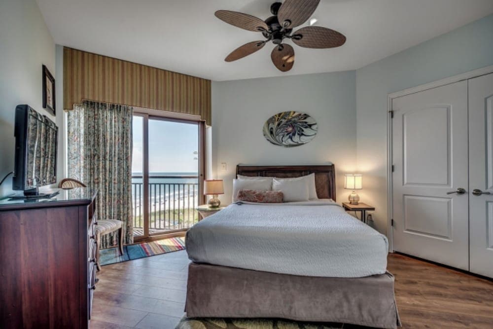 North Beach Resort & Villas gallery photo in North Myrtle Beach, SC — image 340