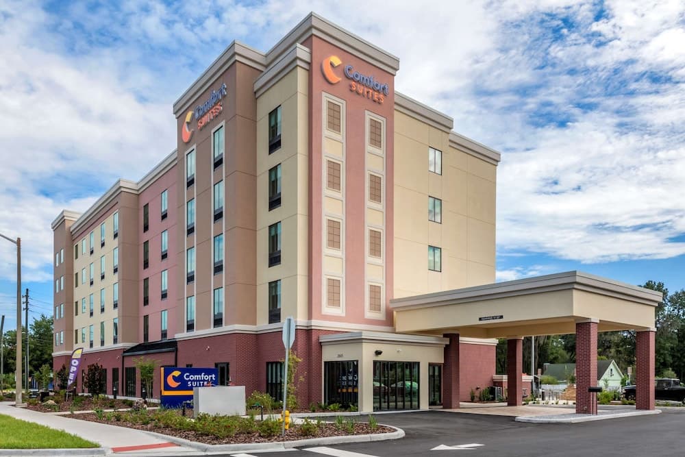 Comfort Suites Gainesville near University gallery photo in Gainesville, FL — image 34