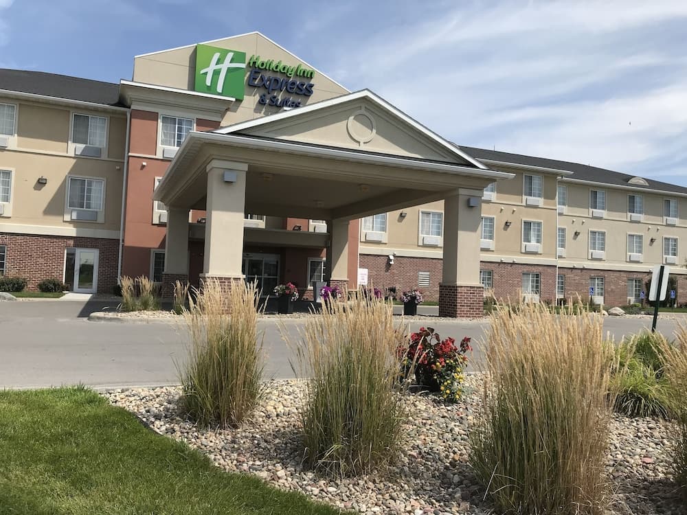 Holiday Inn Express Hotel & Suites Council Bluffs - Conv Ctr by IHG — hotel in Council Bluffs, Iowa