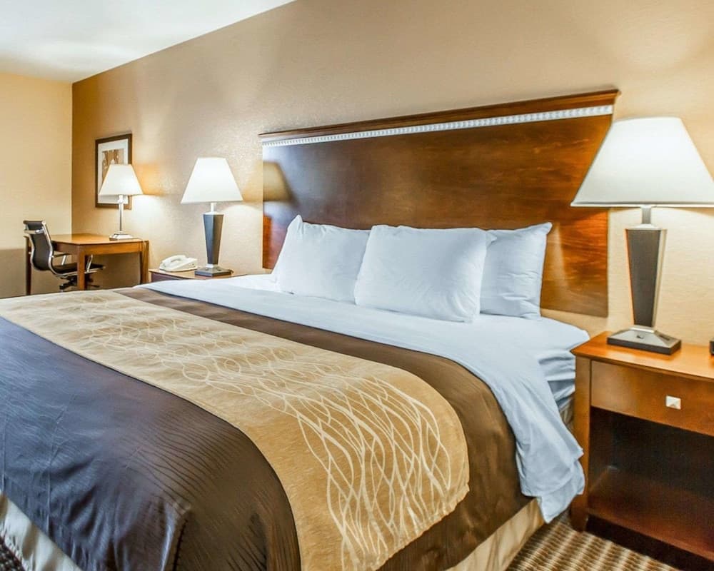 Quality Inn & Suites Mount Pleasant featured exterior or lobby in Mount Pleasant, IA — similar hotel