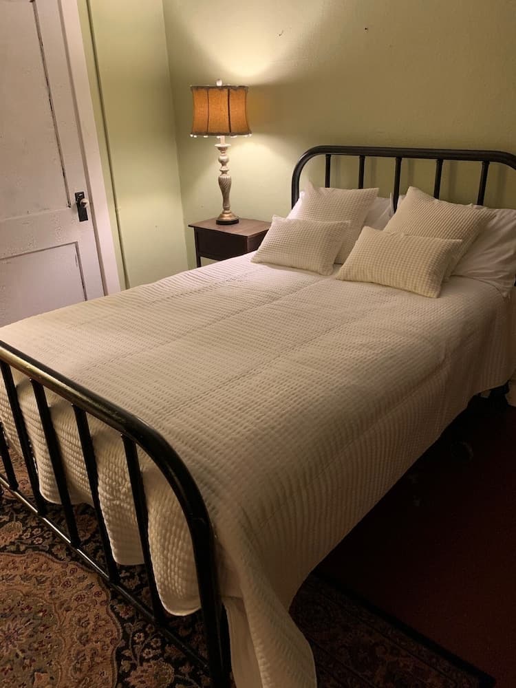 Historic Whiting Hotel Suites interior in Pawhuska, OK — gallery photo 2
